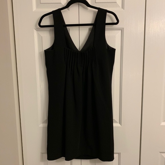 New Trina Turk Shift Dress - Picture 3 of 5